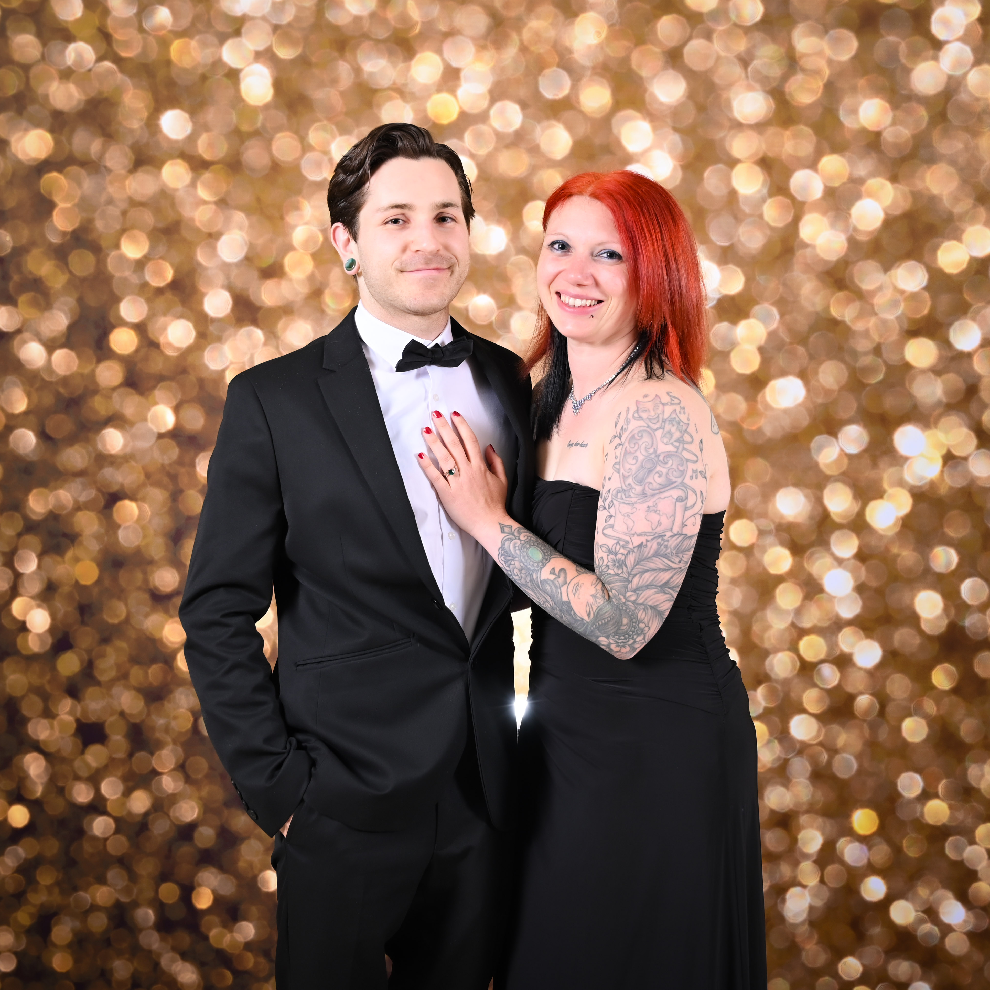 cruise atrium photo of annette and lewis