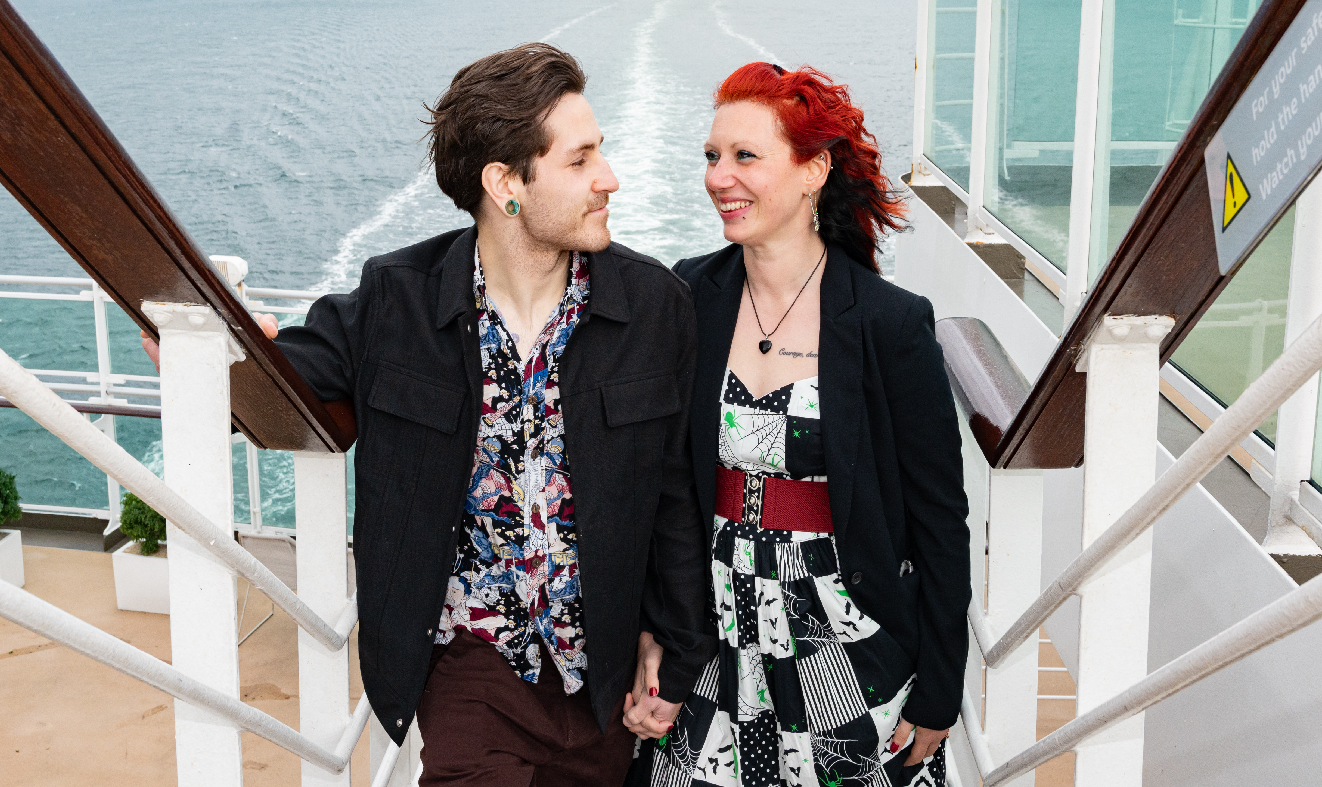 cruise atrium photo of annette and lewis