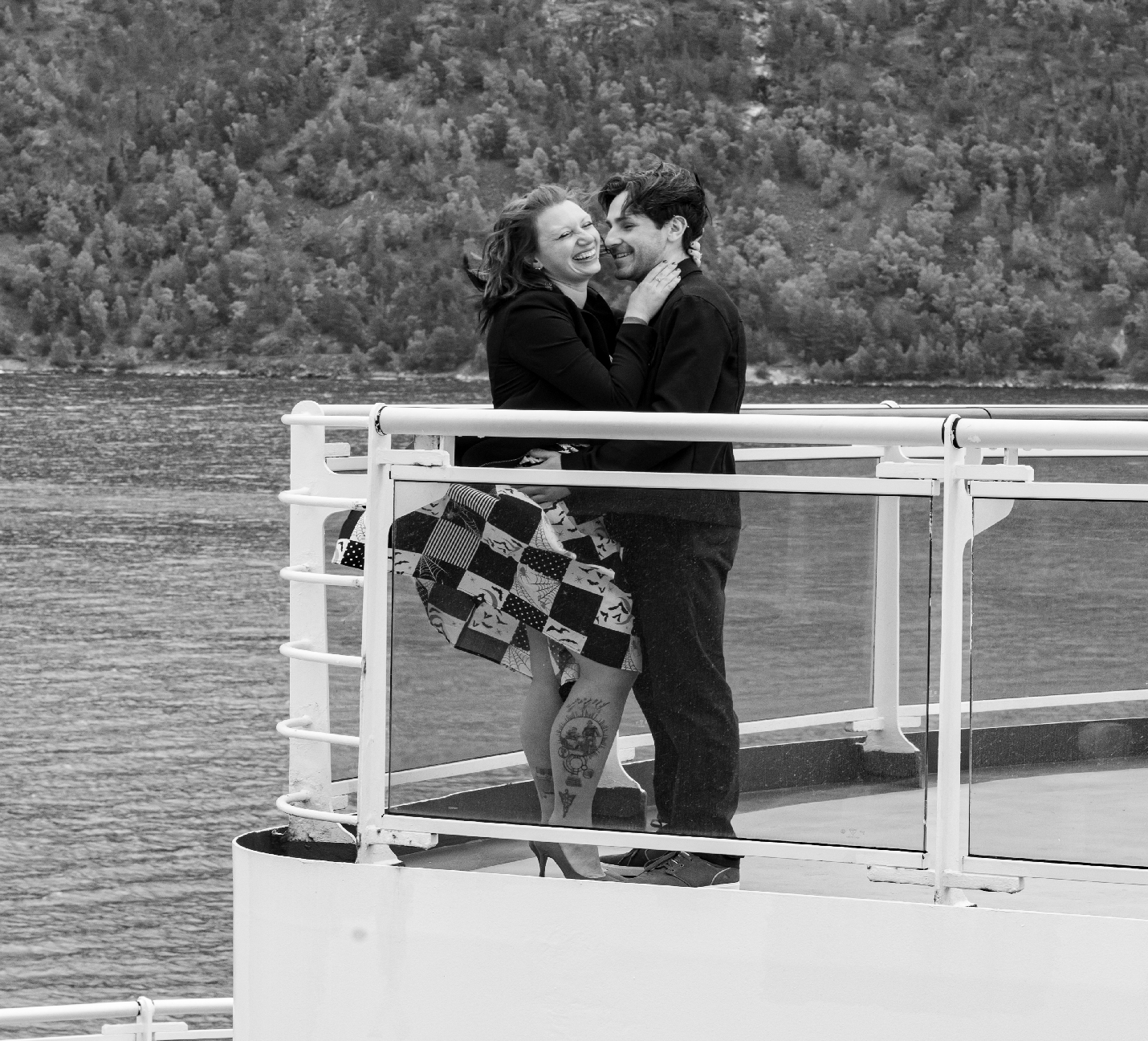 cruise atrium photo of annette and lewis